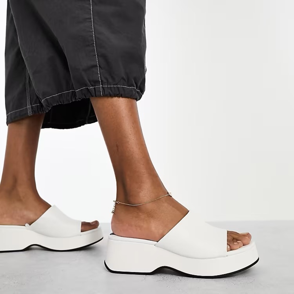 Bershka White Platform Sandals- Women’s Size 6.5
